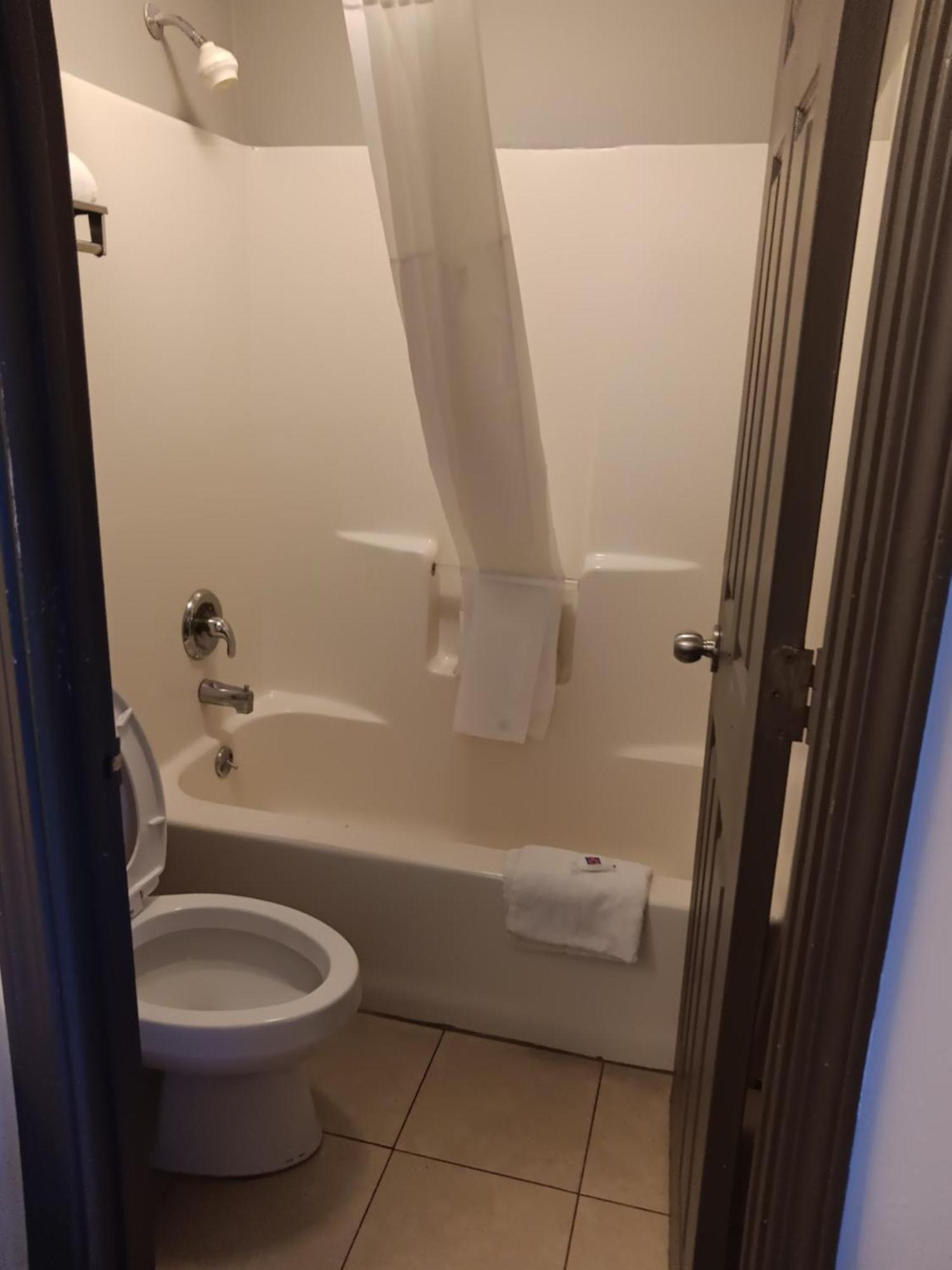 Studio 6 Suites Louisville Ky Airport/Expo Center Esterno foto