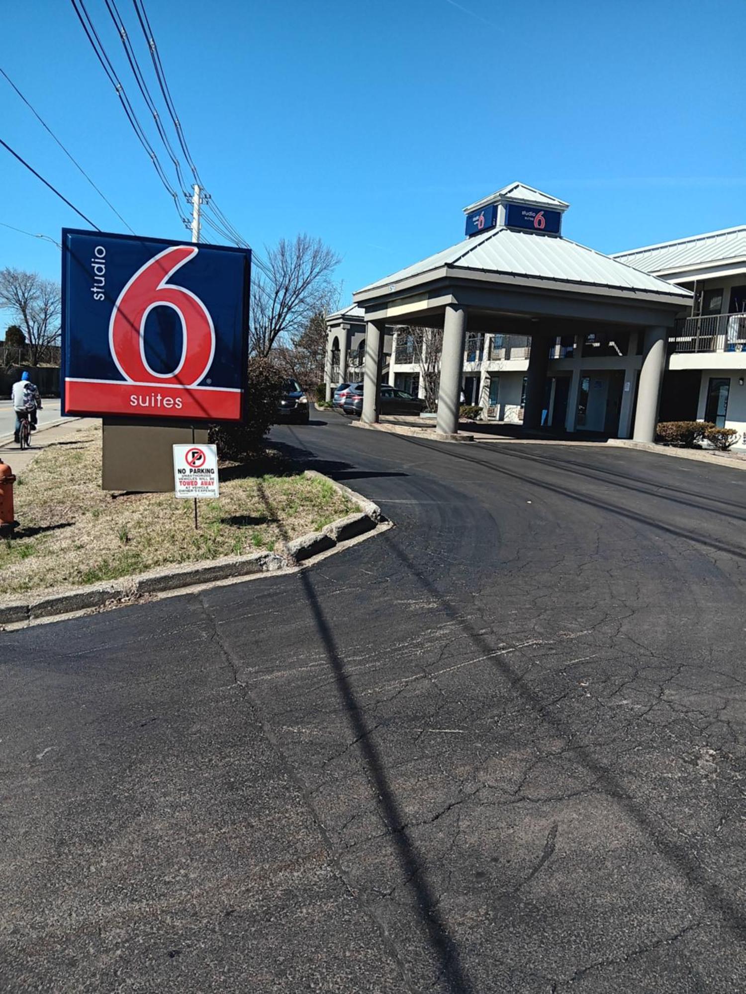 Studio 6 Suites Louisville Ky Airport/Expo Center Esterno foto